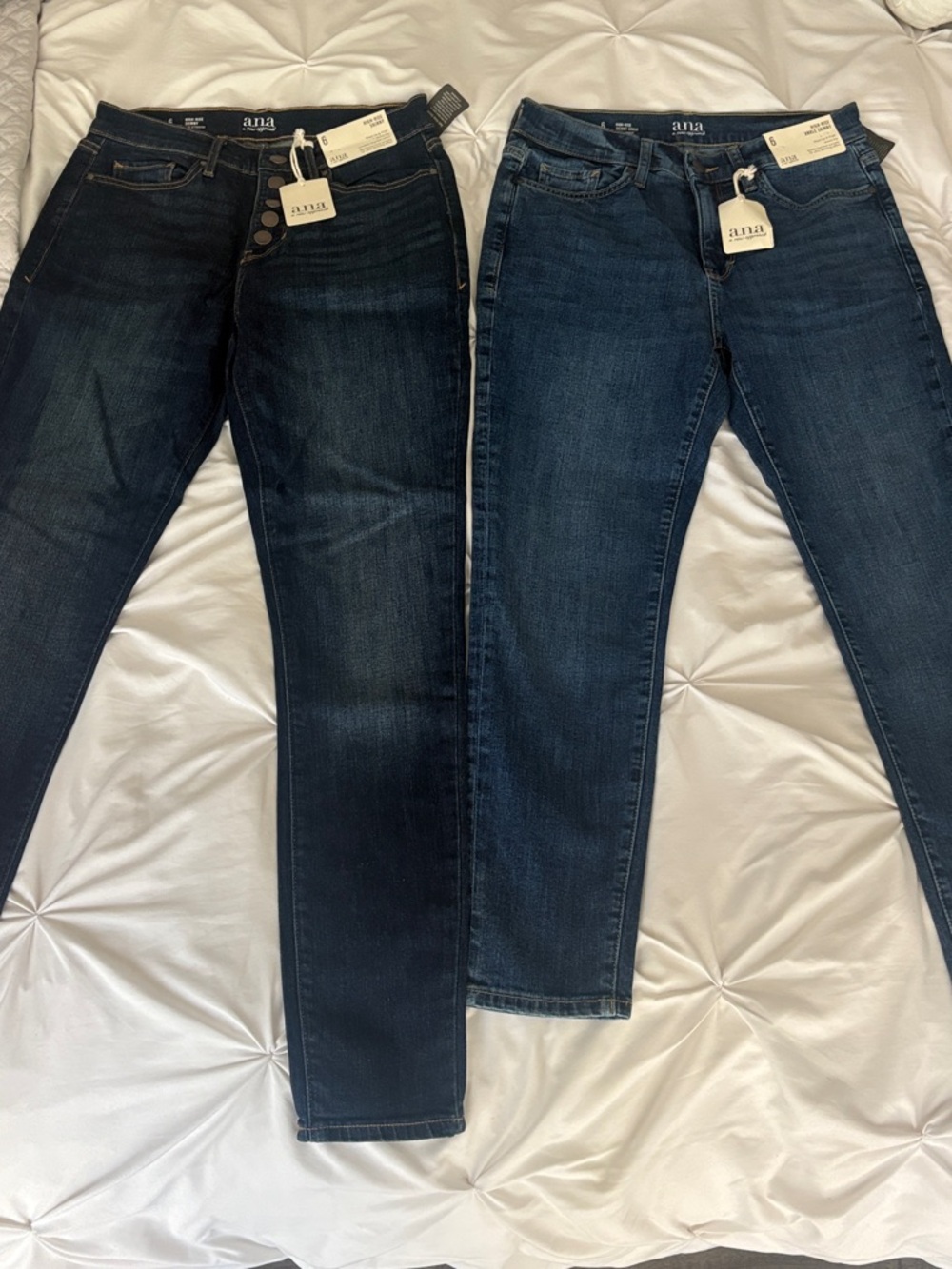a.n.a Women's Twin Pack Skinny Jeans in Dark Blue and Deep Indigo size 6